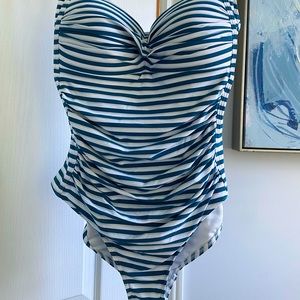 Niptuck One Piece Ladies Swimsuit with Front Ruching NWOT Sz10